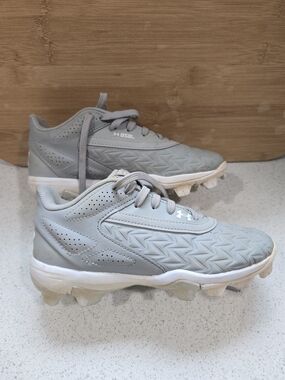 Under Armour Gray Baseball Cleats